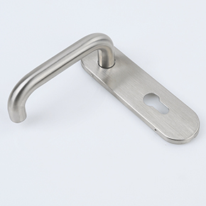 Apakah pegangan tuas perlu dinilai api?