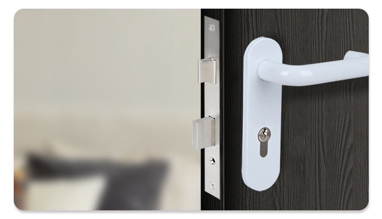 White nylon handle